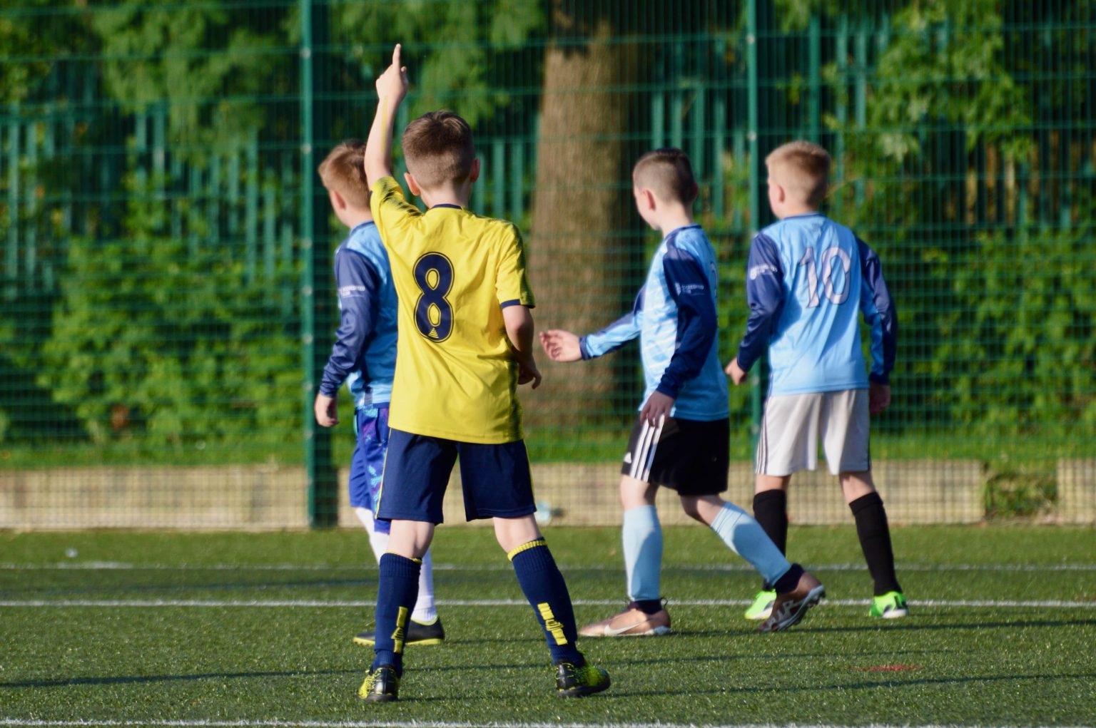 Junior Football U8 To U9s Transition 5 A Side To 7 A Side Tips junior-football-u8-to-u9s-transition-5-a-side-to-7-a-side-tips