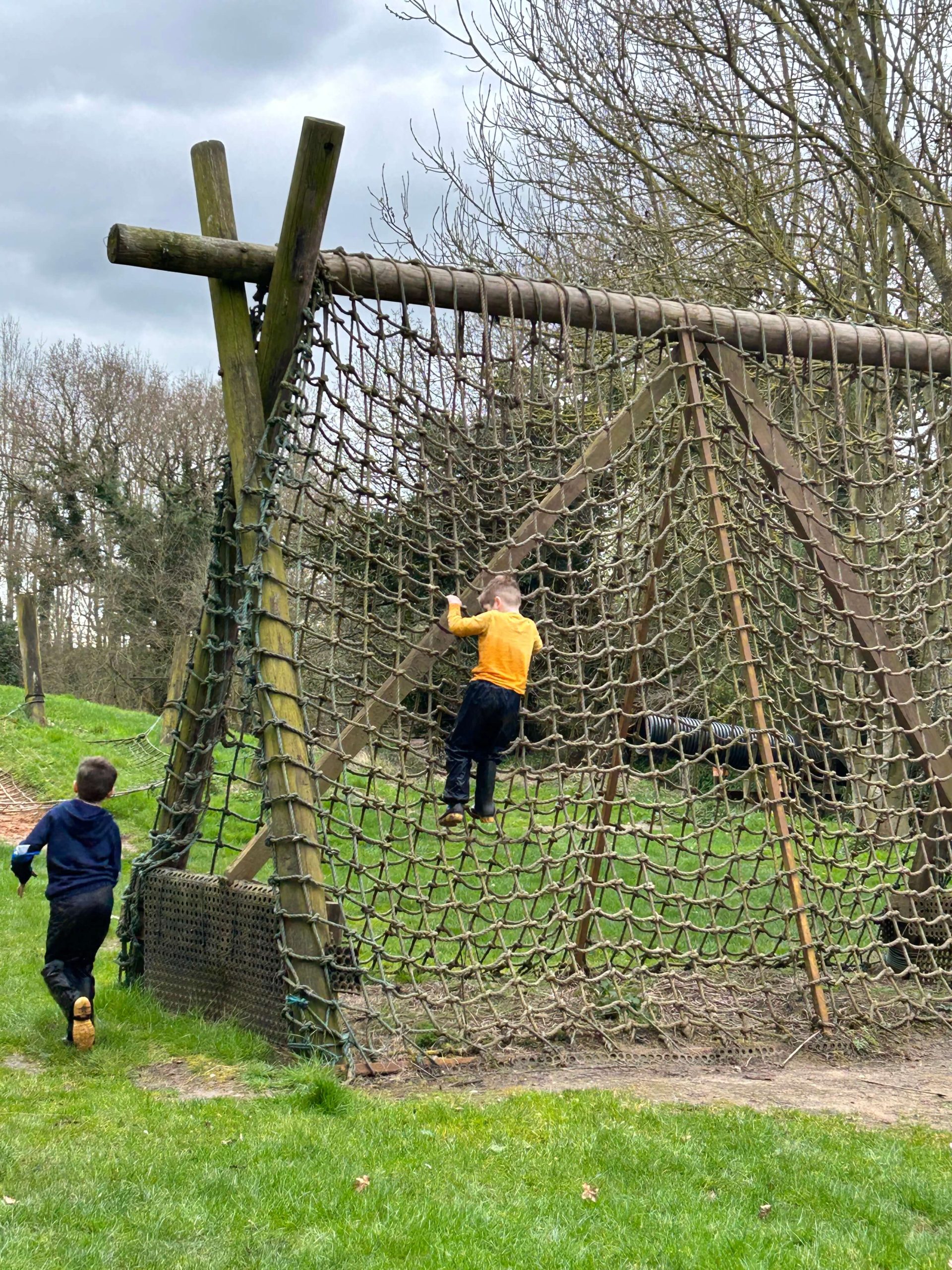 scrambling net manley mere